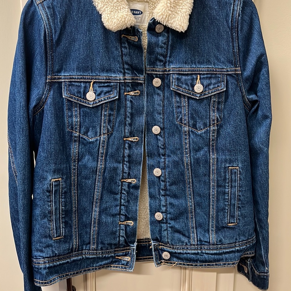 Short jean jacket made by Old Navy-Small